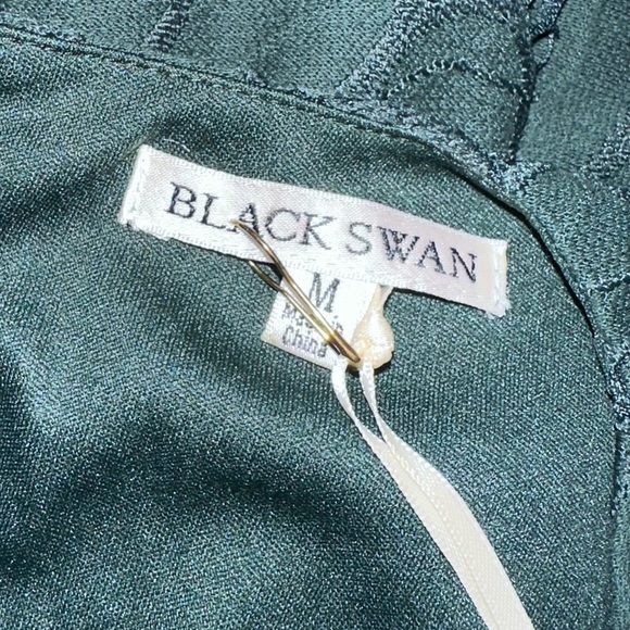 2/$35 — LULU’S Lace Skater Dress - Picture 4 of 4